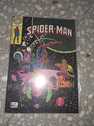 Lote de 10 comics spiderman 

NUEVOS 

PRECINTADOS