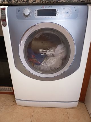 Lavadora-Secadora Hotpoint Ariston Aqualis