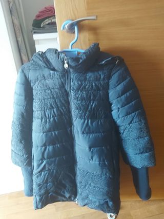 Abrigo acolchado azul marino