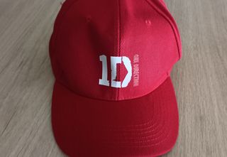 Gorra roja One Direction