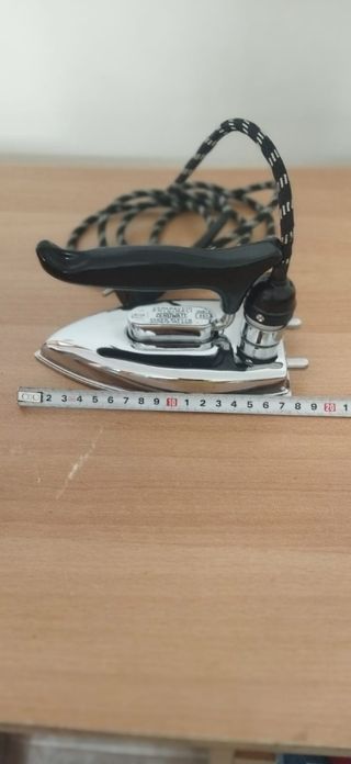 Ferro da stiro ZeroWatt vintage funzionante