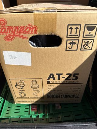 Motobomba Campeón AT-25 (nueva, no se ha usado)