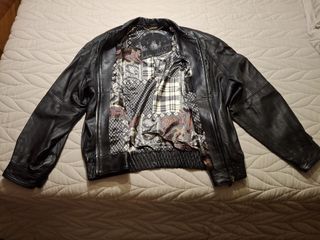 Cazadora cuero negra marca Torras. Talla 56