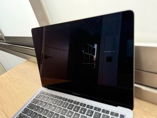 MacBook Air 13" M1-8GB RAM