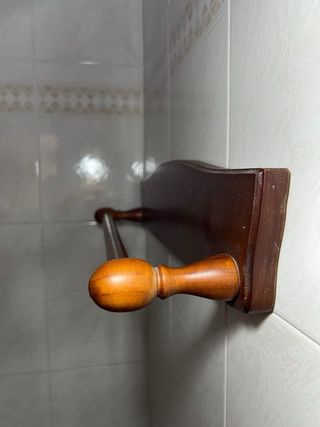 Mueble baño: lavabo, espejo, toalleros