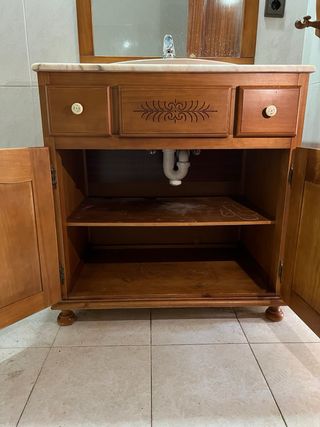 Mueble baño: lavabo, espejo, toalleros