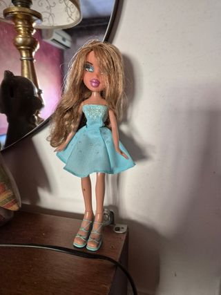Bambola Bratz - Vestito azzurro