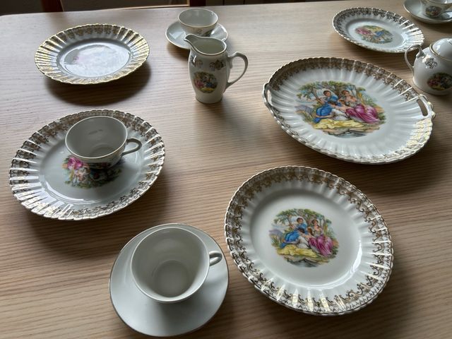 Juego té merienda Santaclara porcelana dorada