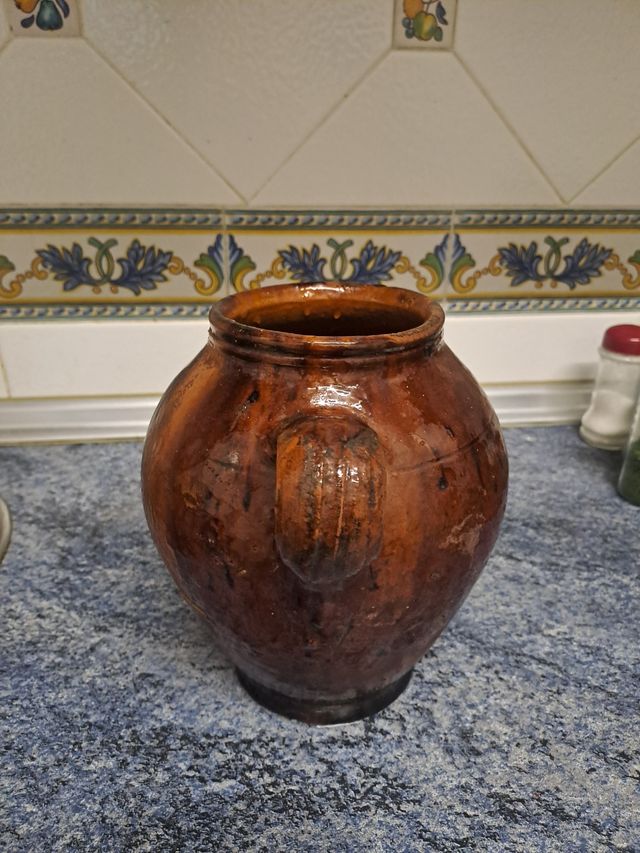 Vasija barro antigua