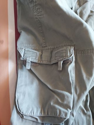 Pantalón pirata cargo verde oliva