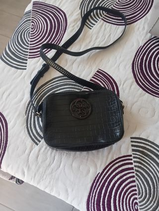 Bolso bandolera Guess negro