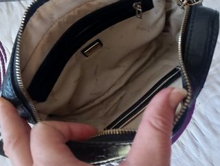 Bolso bandolera Guess negro