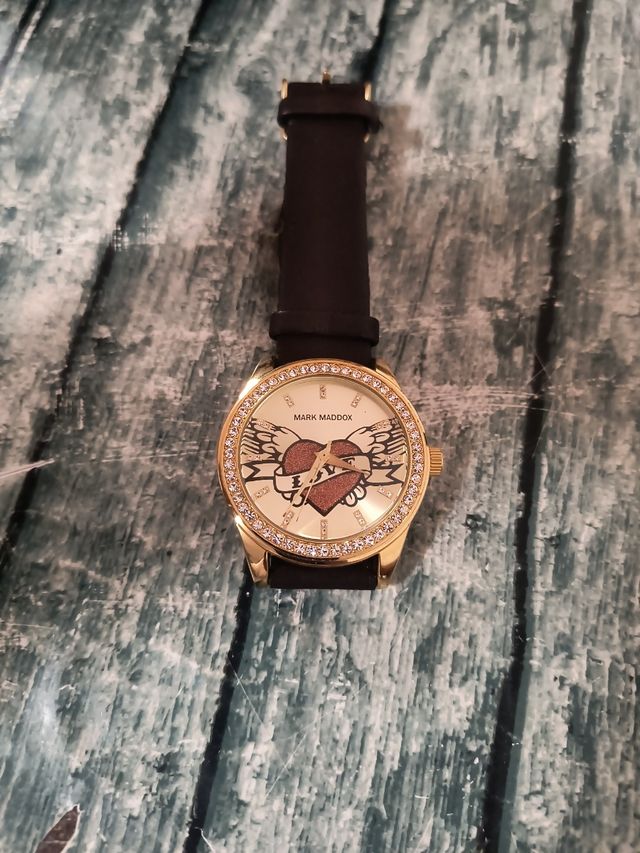 Reloj Mark Maddox Mujer Dorado