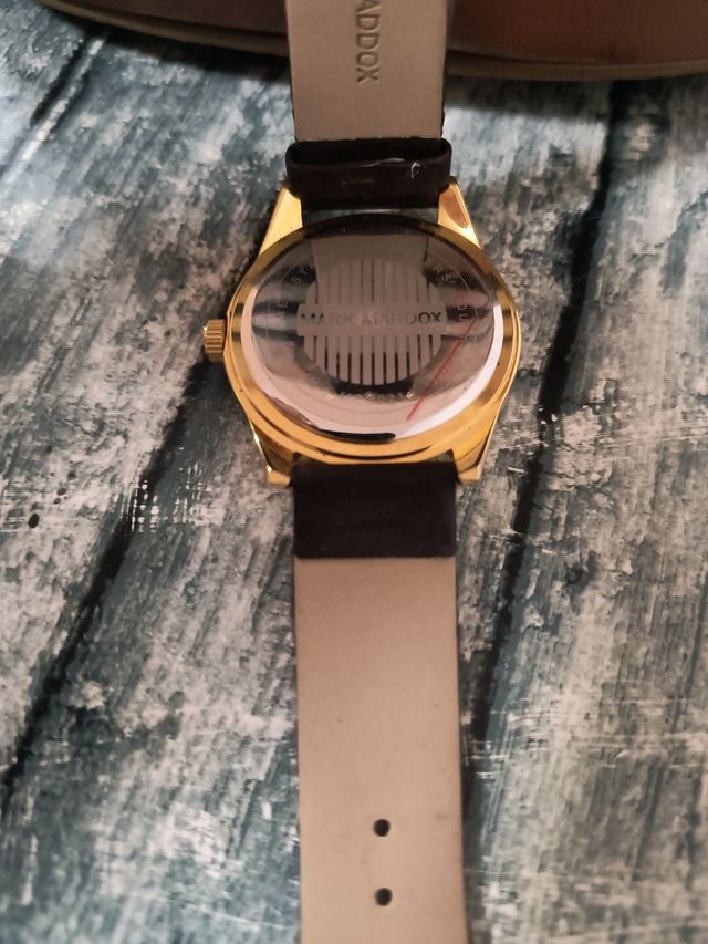 Reloj Mark Maddox Mujer Dorado