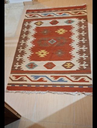 Alfombra Kylim roja y beige