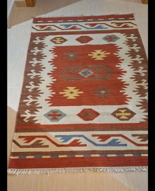 Alfombra Kylim roja y beige