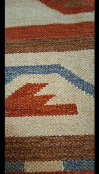 Alfombra Kylim roja y beige