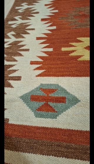 Alfombra Kylim roja y beige
