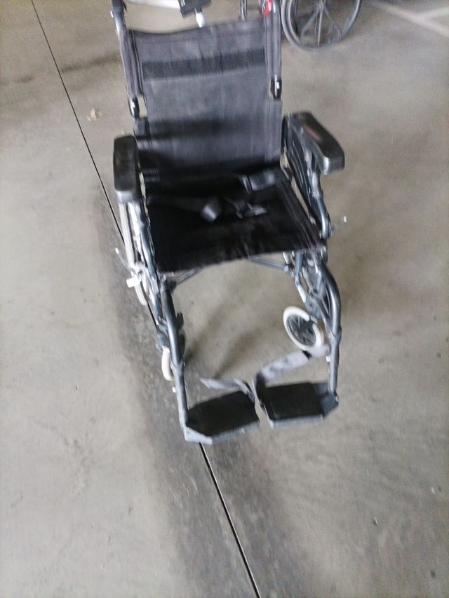 Silla de ruedas plegable