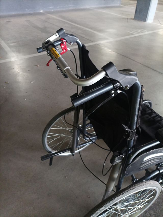 Silla de ruedas plegable