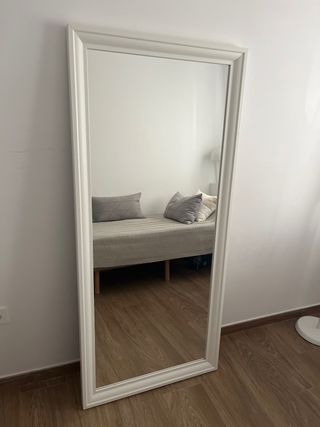 Espejo blanco de pared