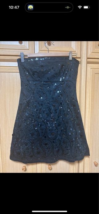 Vestido negro lentejuelas fiesta.