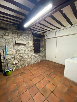 Local comercial en alquiler en Casco Antiguo en Pamplona