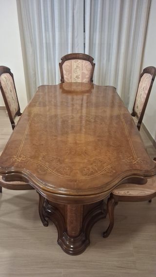 Mesa Comedor 4 sillas + 2 sillones