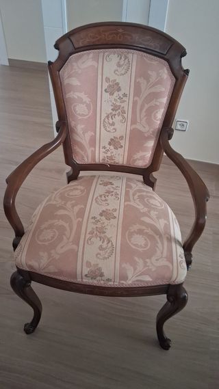 Mesa Comedor 4 sillas + 2 sillones