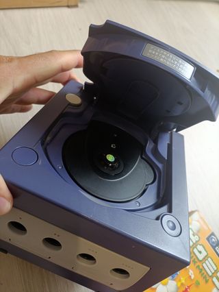 Nintendo GameCube japonesa + 8 juegos