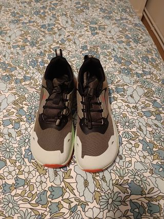 Zapatillas Stratus Verde Militar