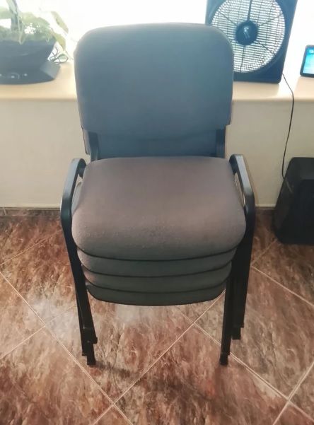 Sedia da ufficio in metallo grigio - 4 unità