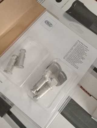 Baca y Cofre portaequipajes Cruz AUDI A3 Y Q3