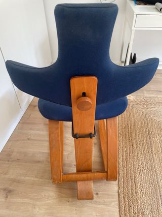 Silla ergonómica Stokke azul Thatsit Balance