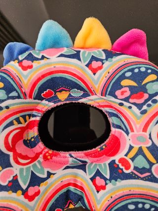 Reposacabezas para bebé marca TucTuc dragón rosa