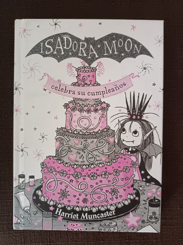 Isadora Moon 3 - Isadora Moon celebra su cumple...