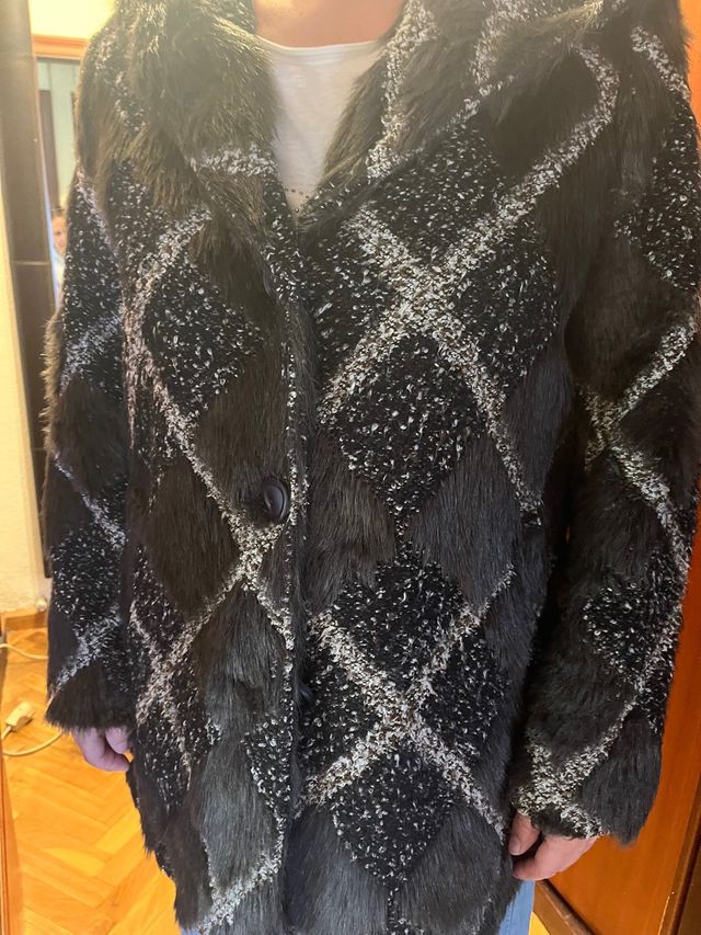 Abrigo piel sintetica