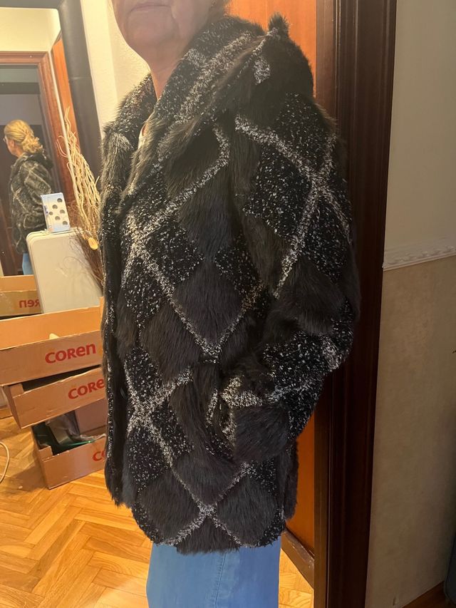 Abrigo piel sintetica