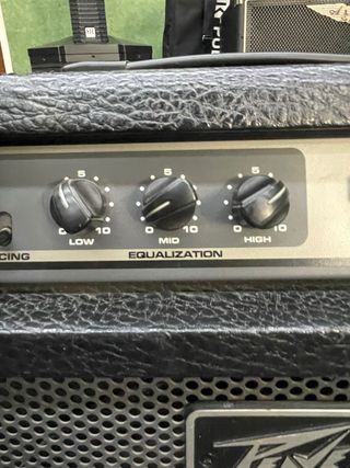 Amplificador Peavey Max 115 - 50W