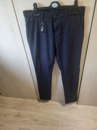 Traje sport: camisa Maximo Dutti + pantalón Zara