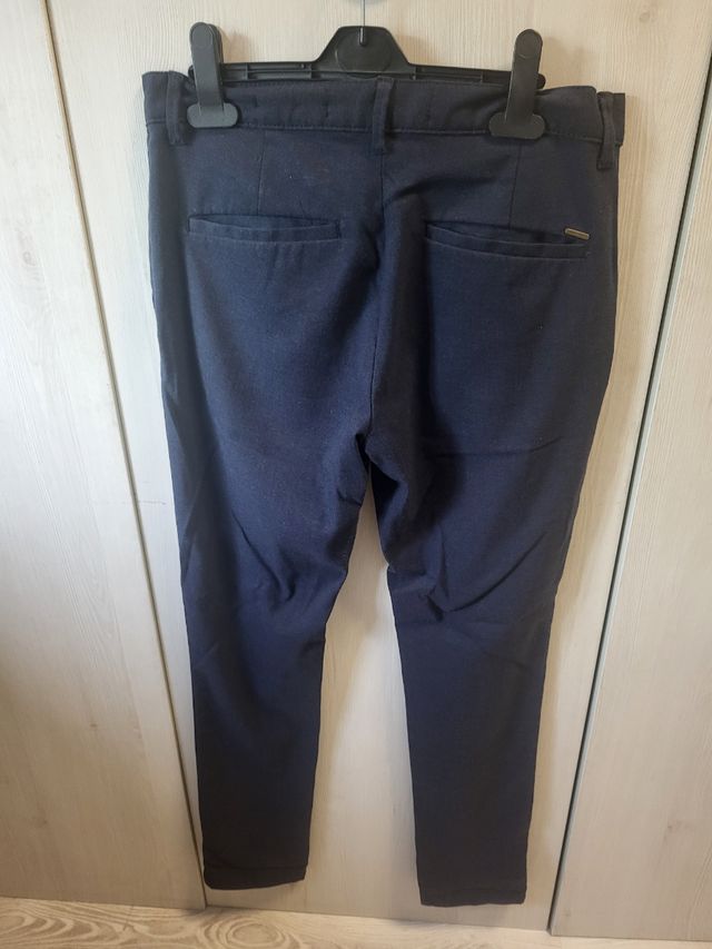 Traje sport: camisa Maximo Dutti + pantalón Zara