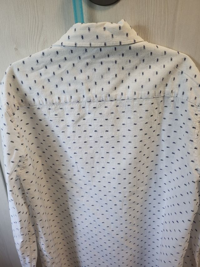 Traje sport: camisa Maximo Dutti + pantalón Zara