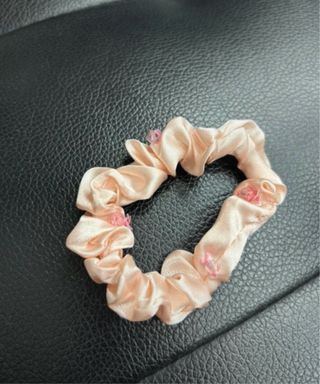 Codino capelli rosa con perline rosa