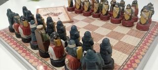 Ajedrez medieval de porcelana pintado a mano