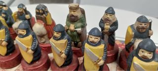 Ajedrez medieval de porcelana pintado a mano
