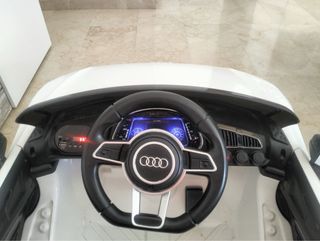 Coche Audi R8 eléctrico infantil