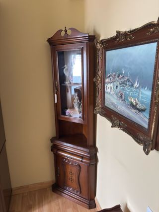 Vitrina esquinero madera antigua