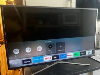 TV Samsung 40" Smart TV
