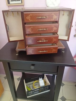 Joyero de madera