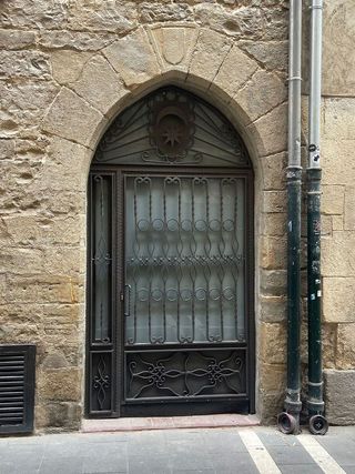Local comercial en alquiler en Casco Antiguo en Pamplona